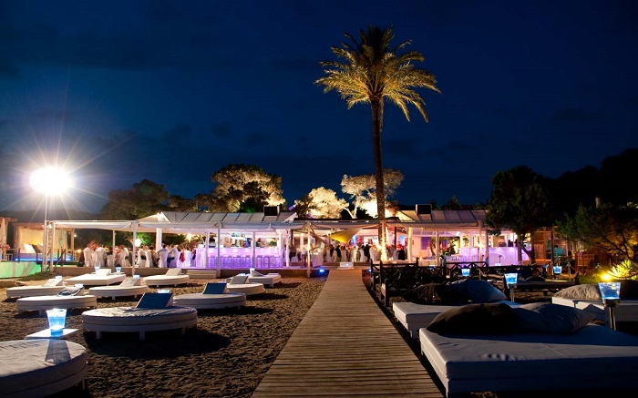 Private jet shuttle options between Nice Cote d'Azur and